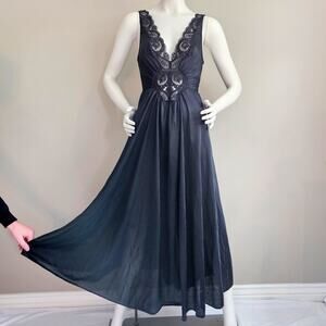 VTG Olga Nightgown Full Sweep Plunge Neck Maxi Stretch Plus 2XL 98280 Black Sexy